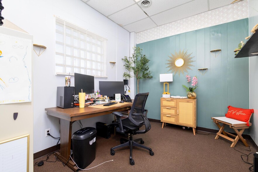 More Photos Of 630 Market St, Steubenville Office For Sale