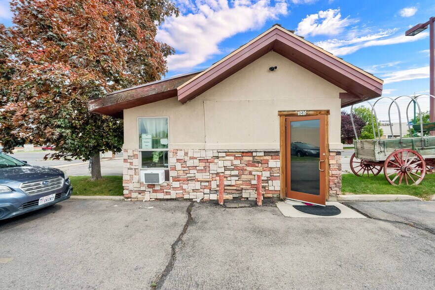 More Photos Of 340 E 1200 S, Orem Restaurant For Sale