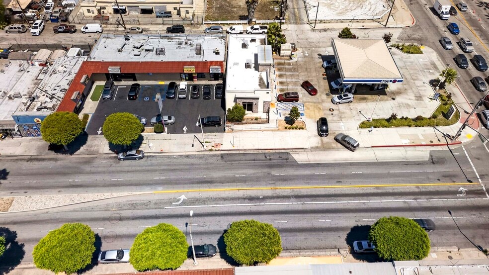 More Photos Of 108-120 N Long Beach Blvd, Compton Storefront For Sale