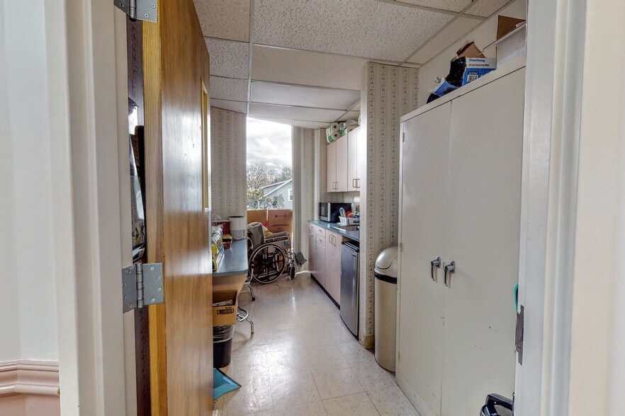 More Photos Of 545 Island Rd, Ramsey Medical For Lease