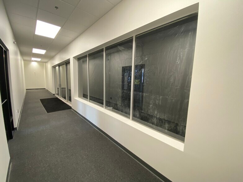 More Photos Of 101 S Main St, Le Sueur Storefront For Lease