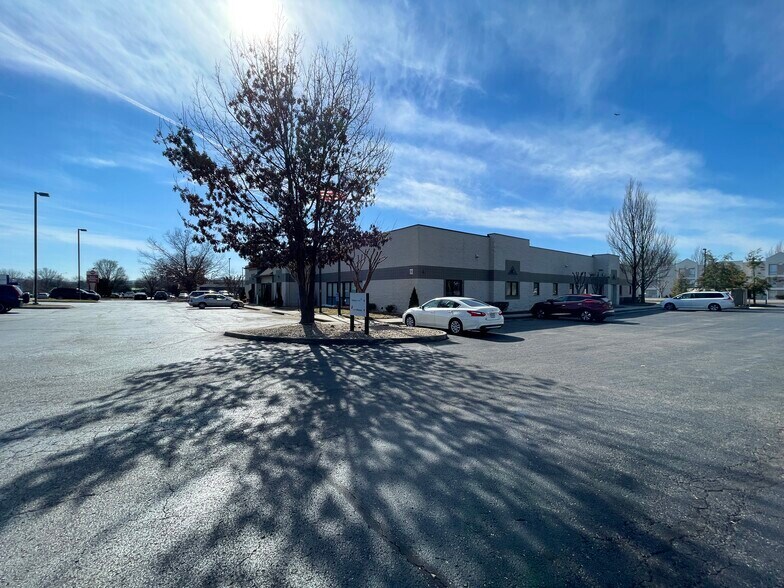 More Photos Of 5060 Valley View Blvd NW, Roanoke Office For Sale