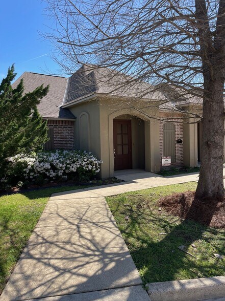 7607 Fern Ave