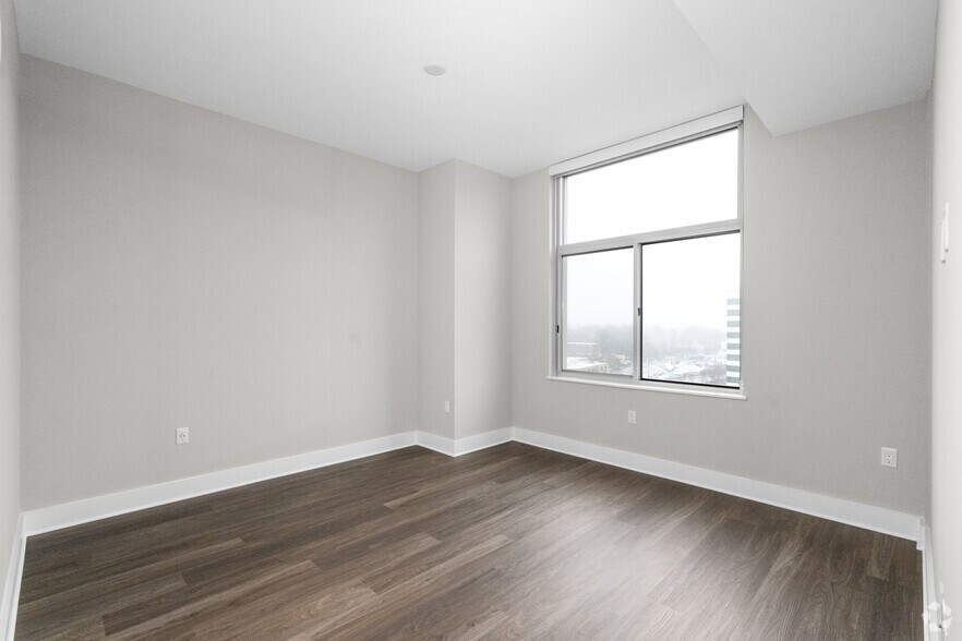 More Photos Of 3400 S Clark St, Arlington Apartments For Lease