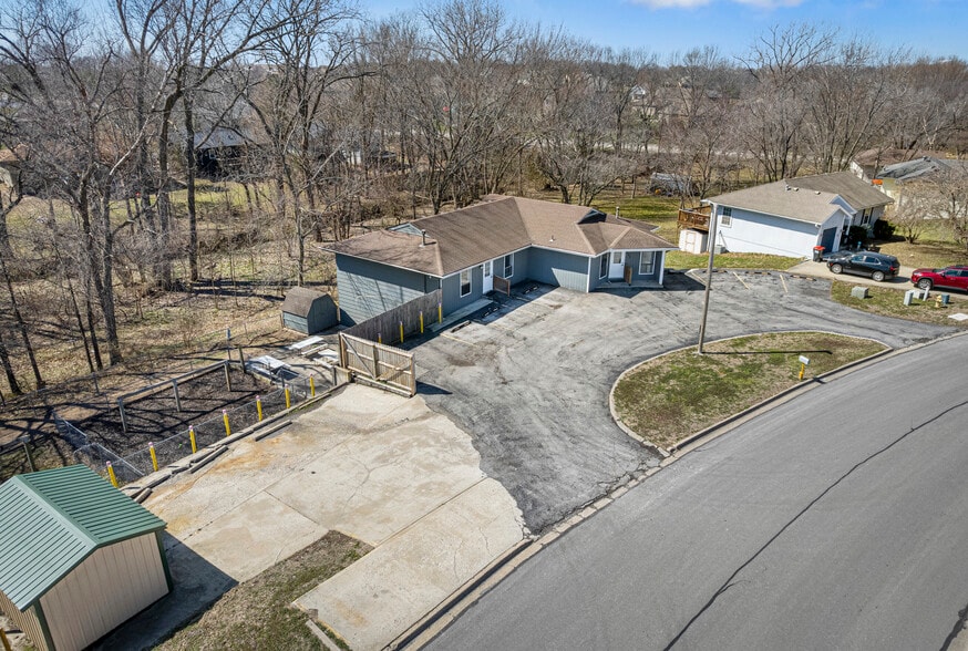 More Photos Of 205 Southbrook Pky, Kearney Daycare Center For Sale