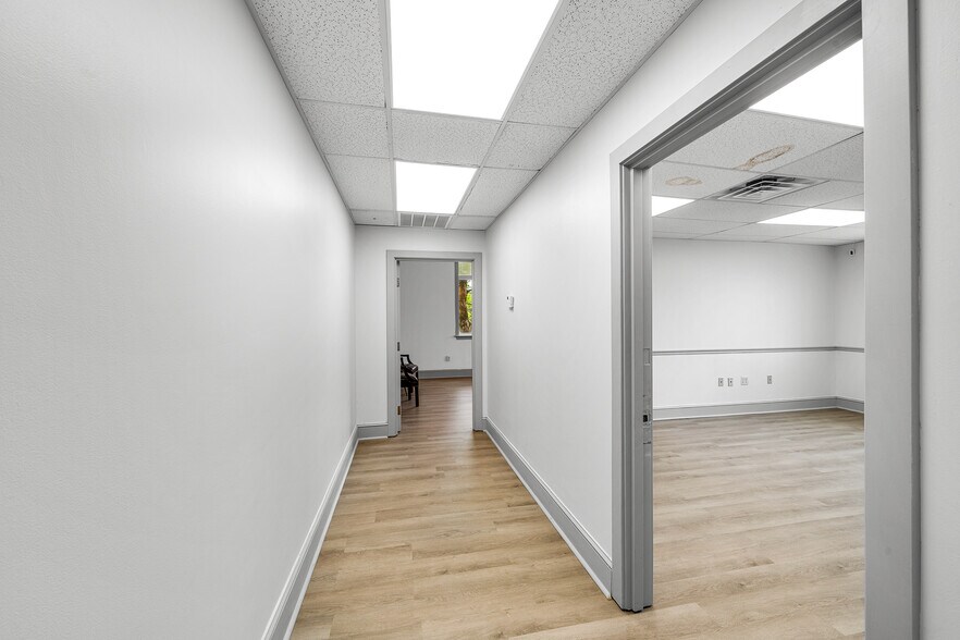 More Photos Of 379 Cherry St, Pottstown Flex For Lease