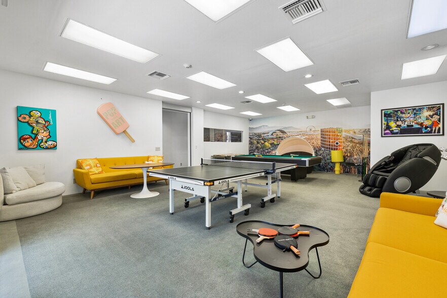 More Photos Of 74399 Hwy 111, Palm Desert Office For Sale