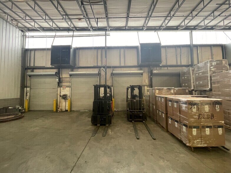 More Photos Of 500 Soho Dr, Adairsville Warehouse For Lease