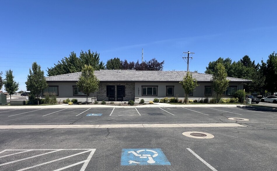 Primary Photo Of 1921 E Overland Rd, Meridian Office For Lease