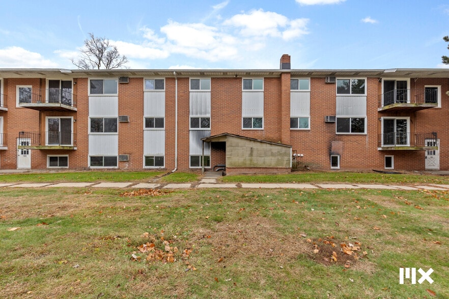 More Photos Of 100 Taylor St, Coldwater Apartments For Sale