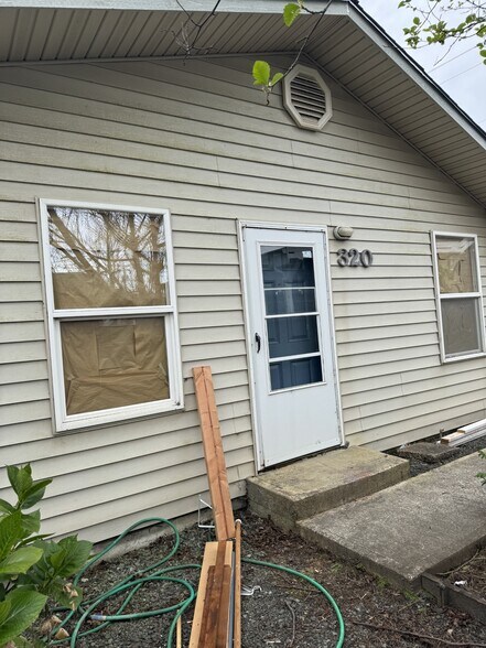 More Photos Of 316 Highway 101 N, Rockaway Beach Storefront Retail Residential For Sale