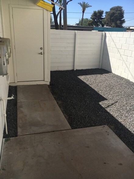 More Photos Of 718 W Hazelwood St, Phoenix Apartments For Sale