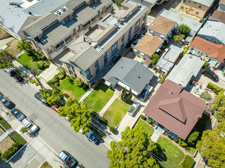 More Photos Of 529 Raleigh St, Glendale Apartments For Sale