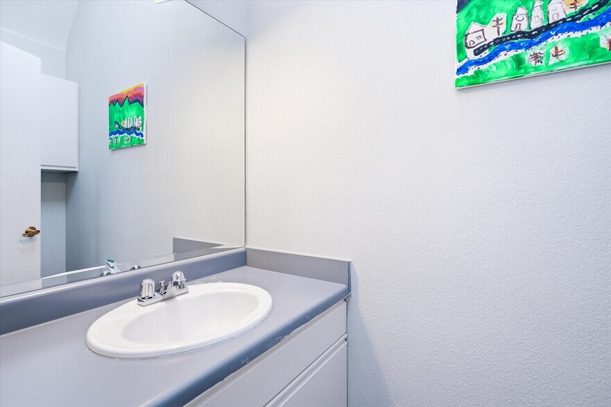 More Photos Of 2901 Main Ave, Durango Medical For Sale