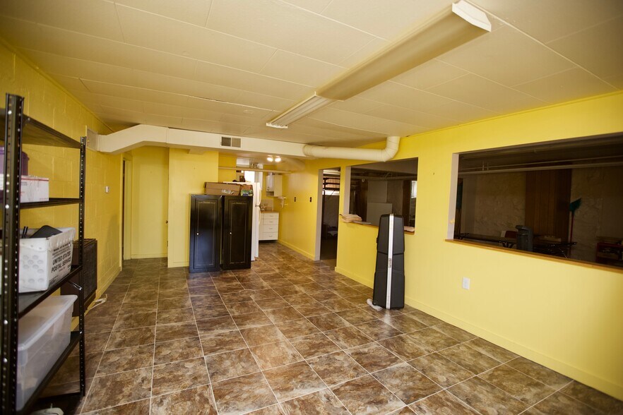 More Photos Of 8923 Gravois Rd, Affton Storefront Retail Office For Lease