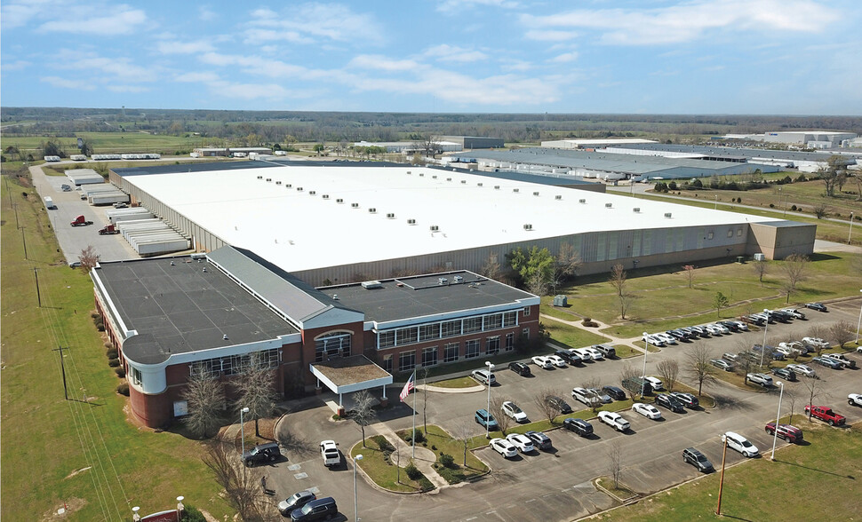 Primary Photo Of 1 Fashion Way, Baldwyn Warehouse For Lease