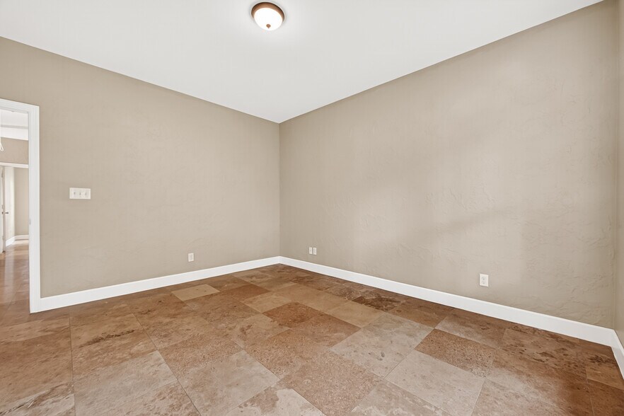 More Photos Of 14134 Packard St, Houston Specialty For Sale