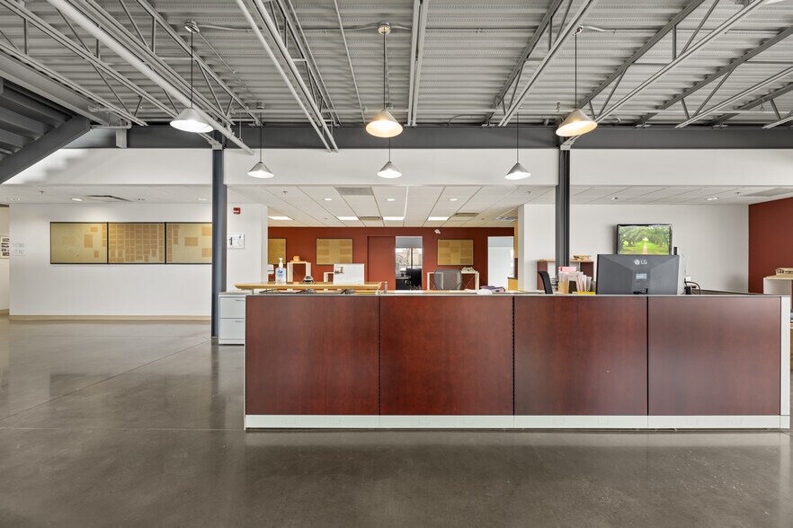 More Photos Of 261211 Wagon Wheel Way, Rocky View No 44 Light Manufacturing For Sale