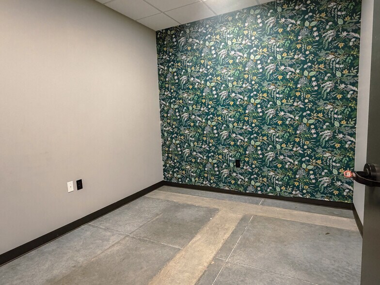 More Photos Of 1713 S Peoria Ave, Tulsa Medical For Lease