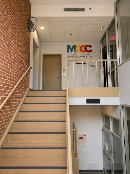 More Photos Of 414 S 8th St, Minneapolis Office Residential For Sale