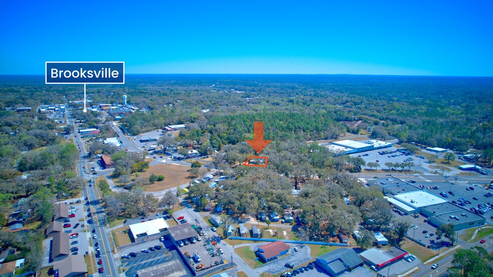 More Photos Of 629 S Broad St, Brooksville Office For Sale