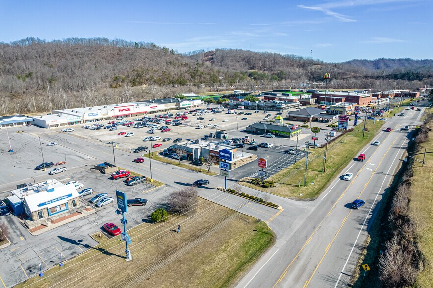 More Photos Of 309-419 KY-321, Paintsville General Retail For Lease
