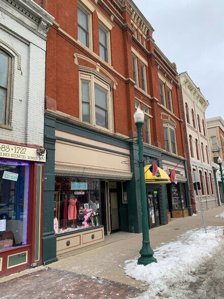 More Photos Of 224-226 W Michigan Ave, Ypsilanti Apartments For Lease