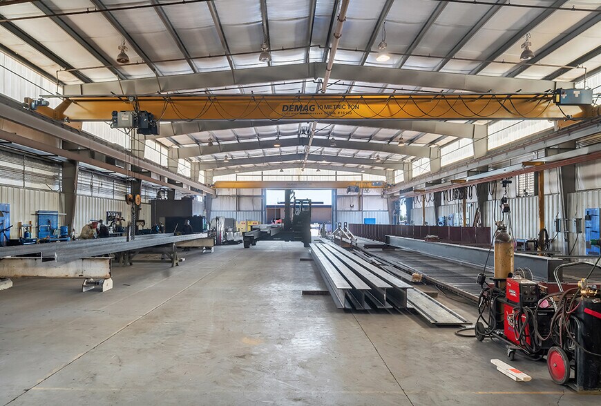 More Photos Of 13290 Sabre Blvd, Victorville Manufacturing For Sale