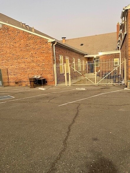 More Photos Of 315 N Sierra Nevada St, Stockton Religious Facility For Lease