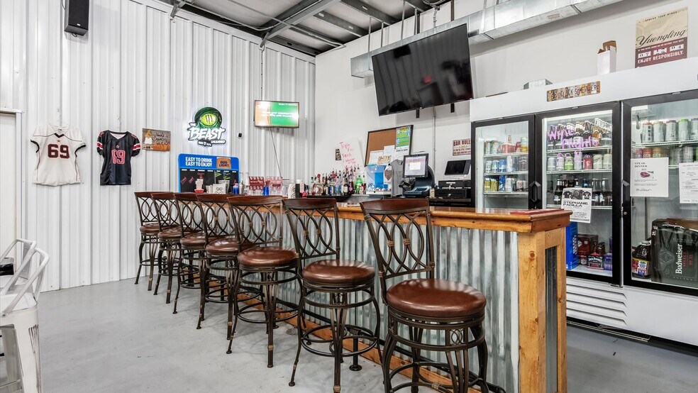 More Photos Of 34 Potters Ln, Roseville Restaurant For Sale