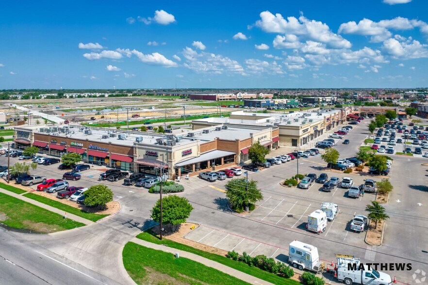 Primary Photo Of 724 E US Highway 80, Forney Storefront For Lease
