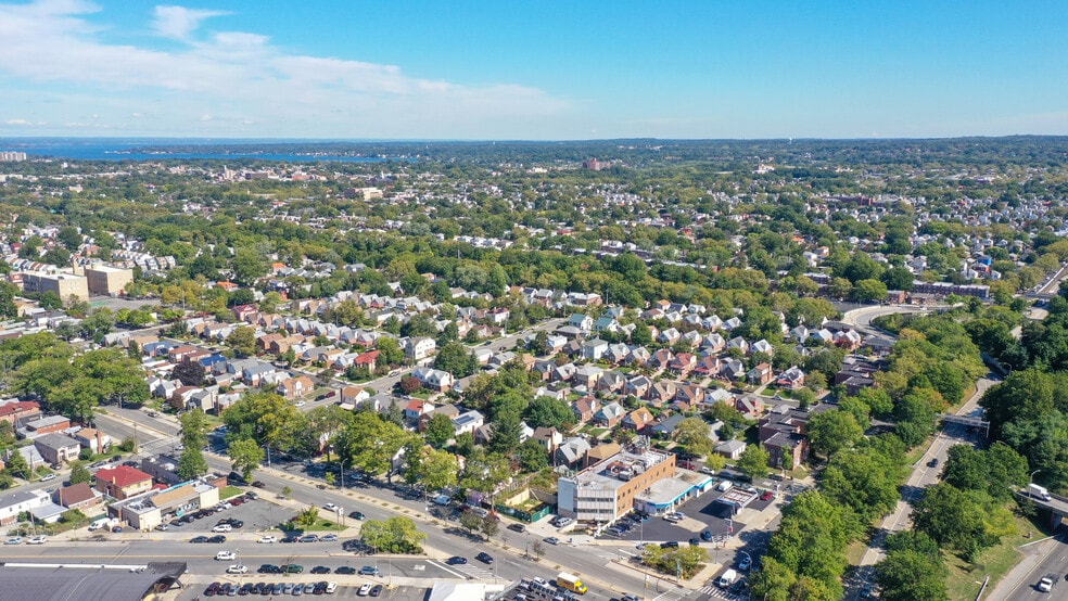 More Photos Of 5847 Francis Lewis Blvd, Oakland Gardens Medical For Lease