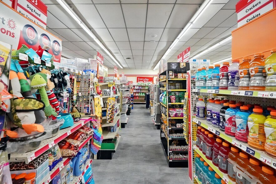 More Photos Of 500-511 E Broadway St, Sweetwater Storefront For Sale