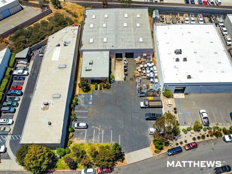More Photos Of 241 Market Pl, Escondido Warehouse For Lease