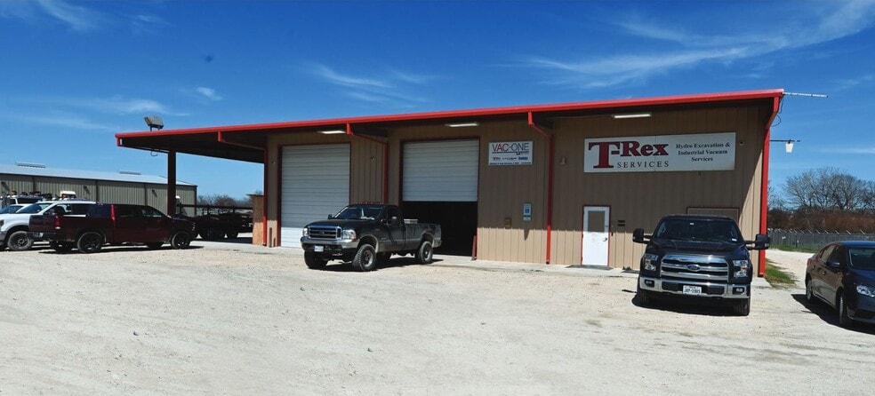 Primary Photo Of 10850 S US Highway 181, San Antonio Service For Lease