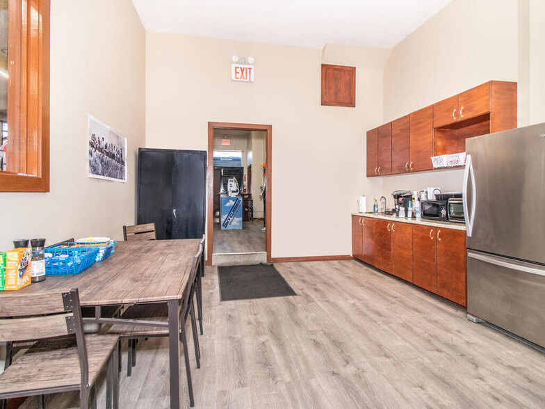 More Photos Of 205-02 Jamaica Ave, Hollis Auto Repair For Sale