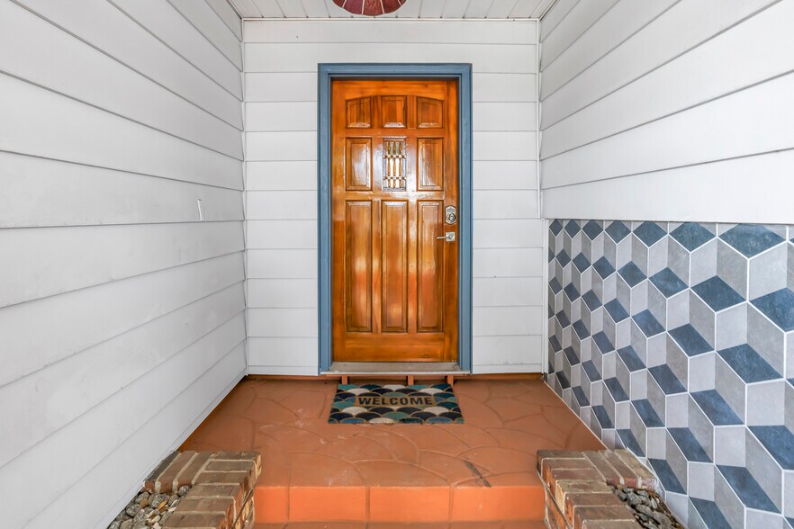 More Photos Of , Tampa Multifamily For Sale