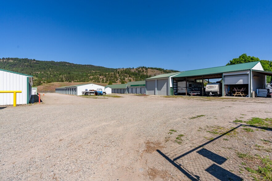 More Photos Of 8 W Curlew Lake Rd, Republic Self Storage For Sale