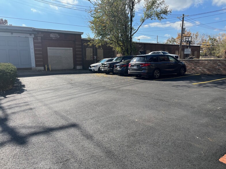 More Photos Of 449 N Euclid Ave, Saint Louis Office For Lease