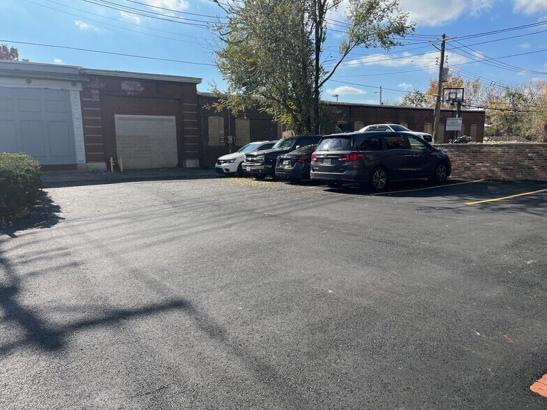 More Photos Of 4900 Washington Blvd, Saint Louis Loft Creative Space For Sale