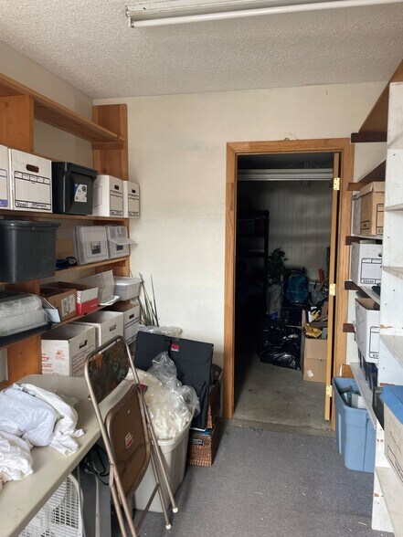 More Photos Of 1133 Industrial Blvd, Naples Manufacturing For Lease