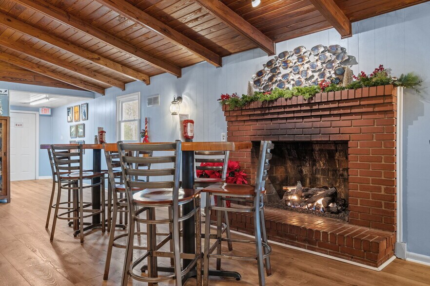 More Photos Of 2383 Hwy 58, Swansboro Restaurant For Sale