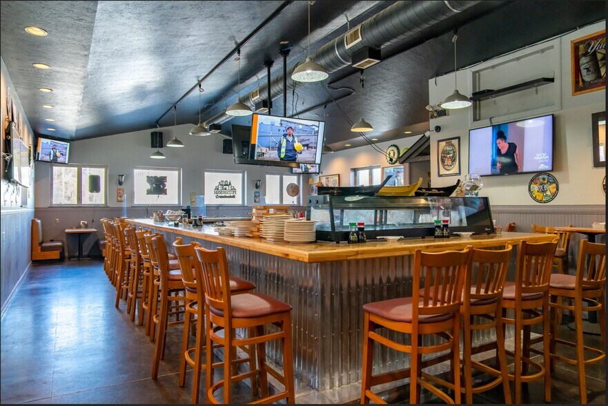 More Photos Of 1562 Island Ave, McKees Rocks Restaurant For Sale