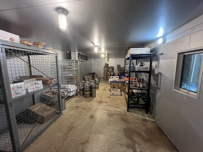 More Photos Of 325 Front St, Perryville Restaurant For Sale