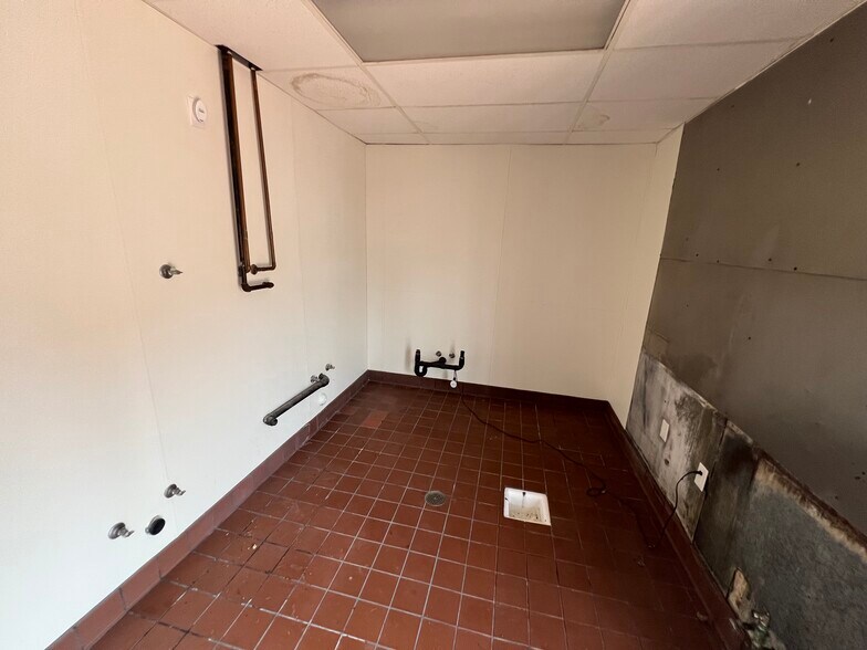 More Photos Of 1640 N El Camino Real, San Clemente Freestanding For Sale