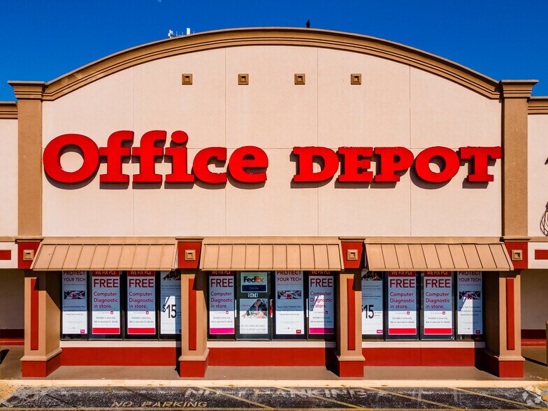 More Photos Of 9426-9524 US Highway 19 N, Port Richey Unknown For Lease