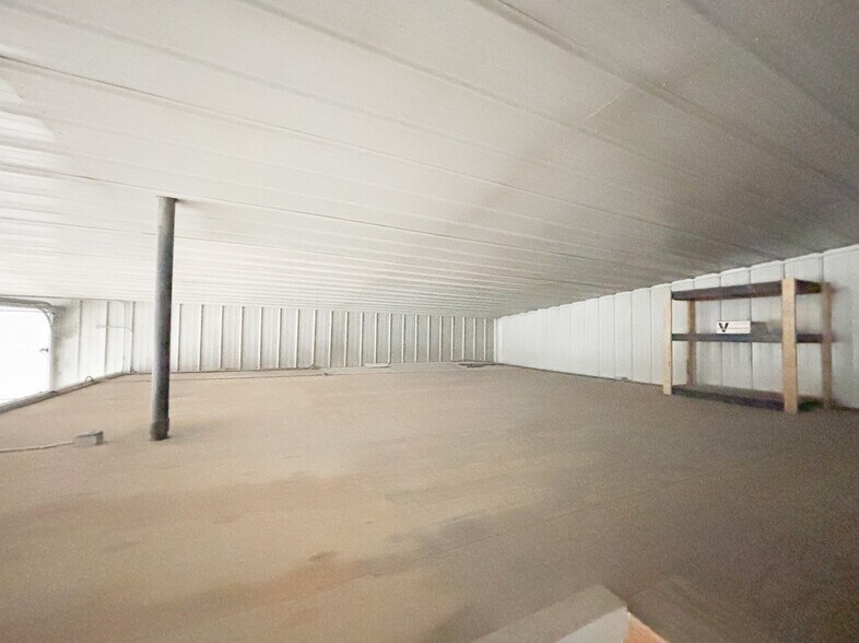 More Photos Of 1005 N 9th Ave, Brandon Warehouse For Lease