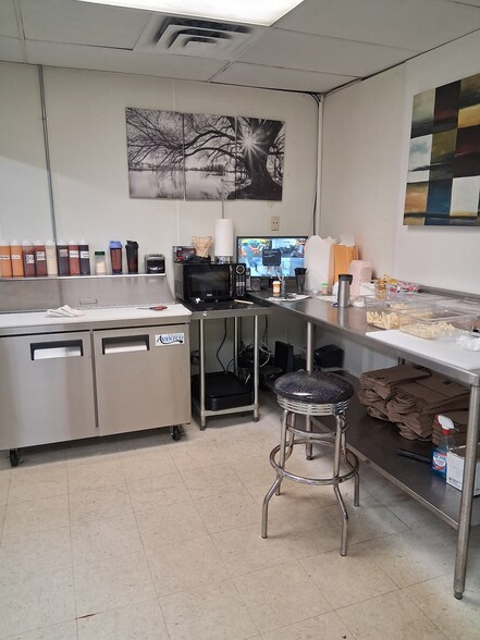 More Photos Of 1292 S Rickert Dr, Naperville Storefront For Sale