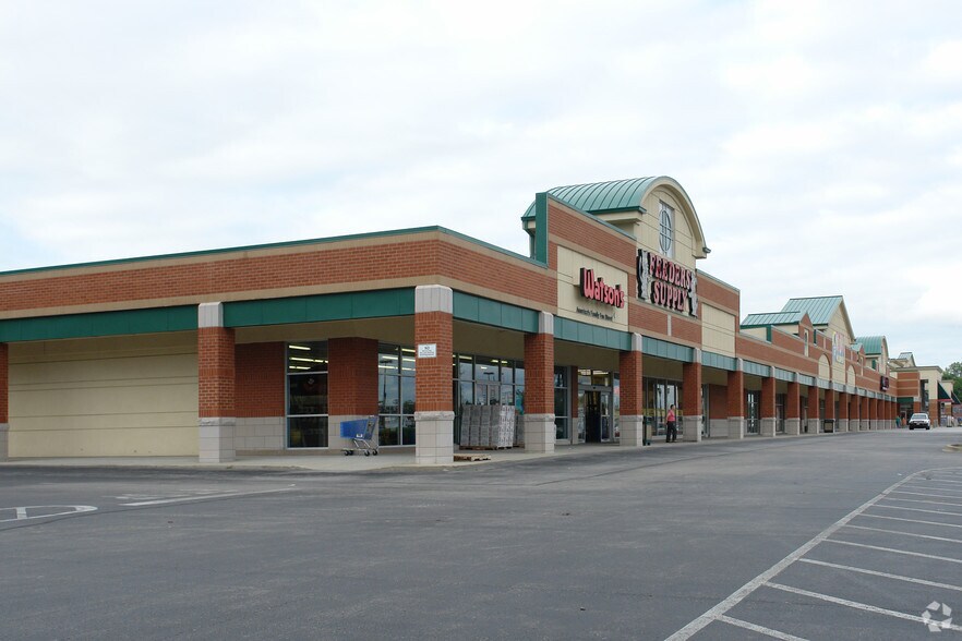 More Photos Of 215-305 E Lewis & Clark Pky, Clarksville Storefront For Lease