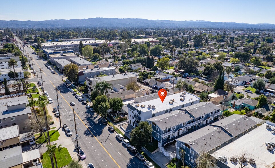 More Photos Of 7437 Haskell Ave, Van Nuys Apartments For Sale